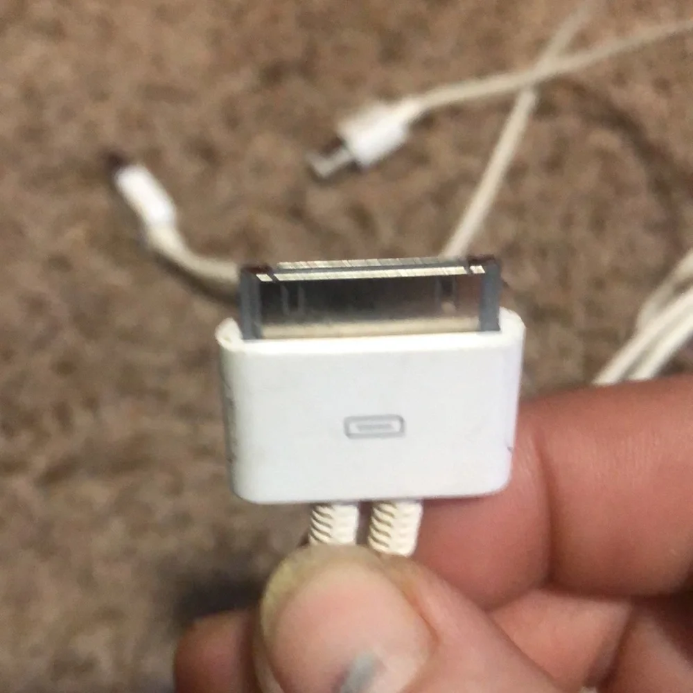 Apple White 30-pin to USB Charging Cable